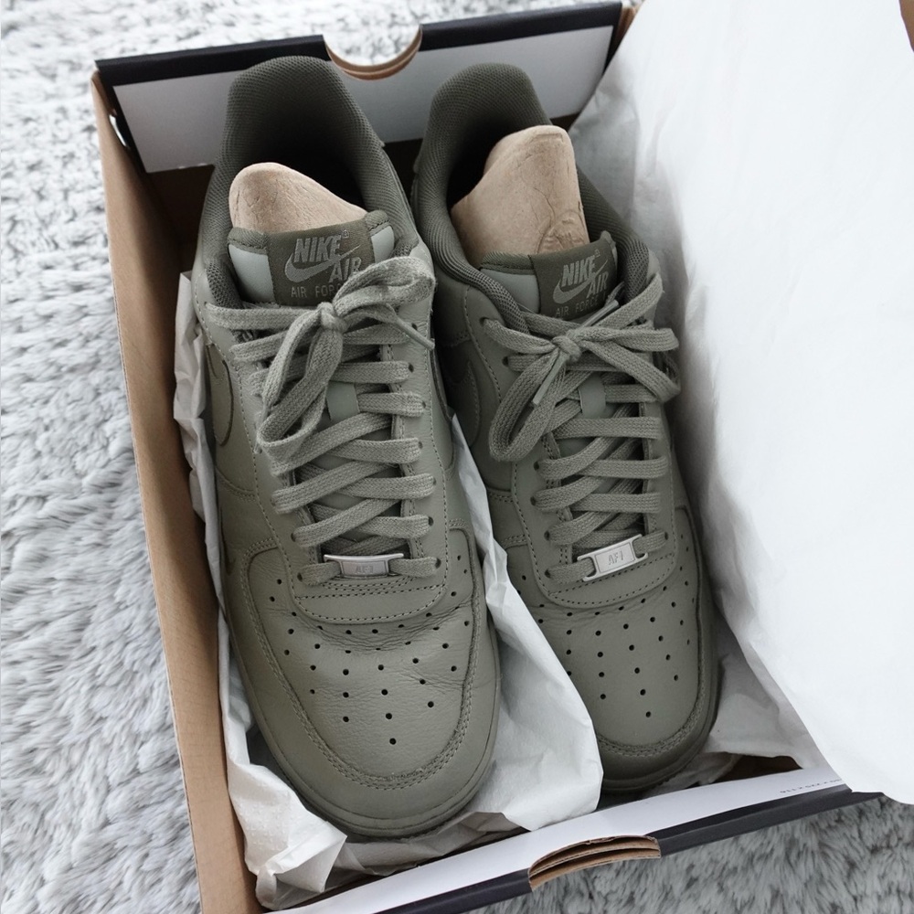 Nike Light Army Green Air Force 1 Sneakers Brand New!